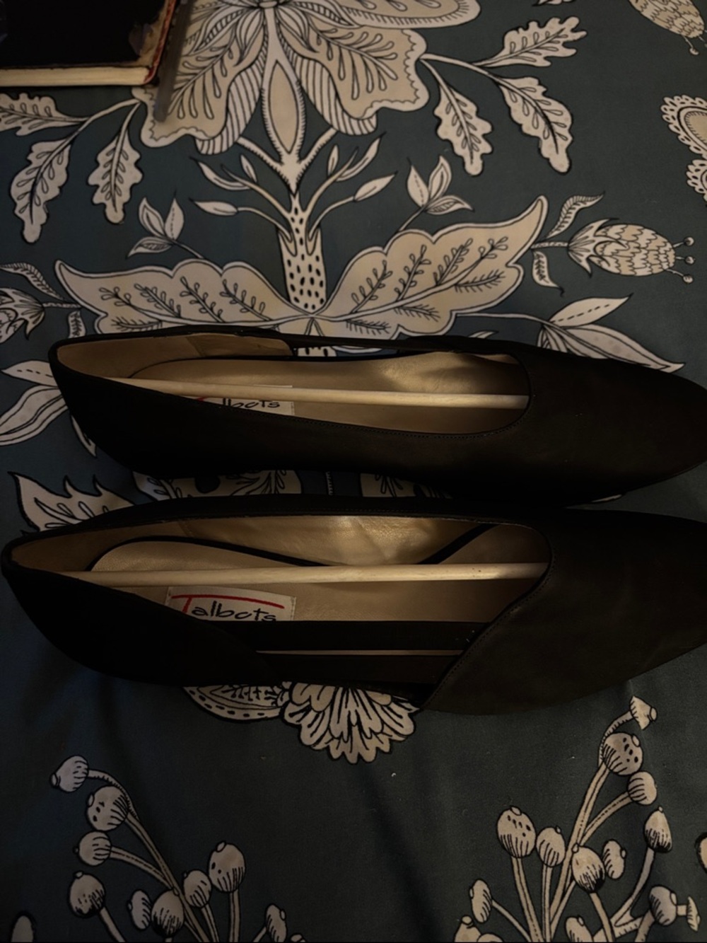 Talbots Black Suede Slip-On Flats size 10 women’s - Picture 2 of 13